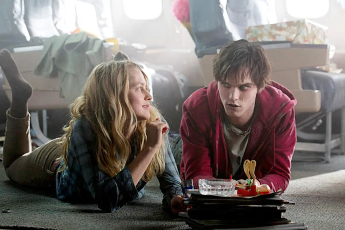 Teresa Palmer and Nicholas Hoult in Warm Bodies
