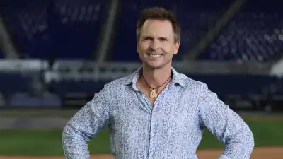 3015458_0806b-Phil-Keoghan