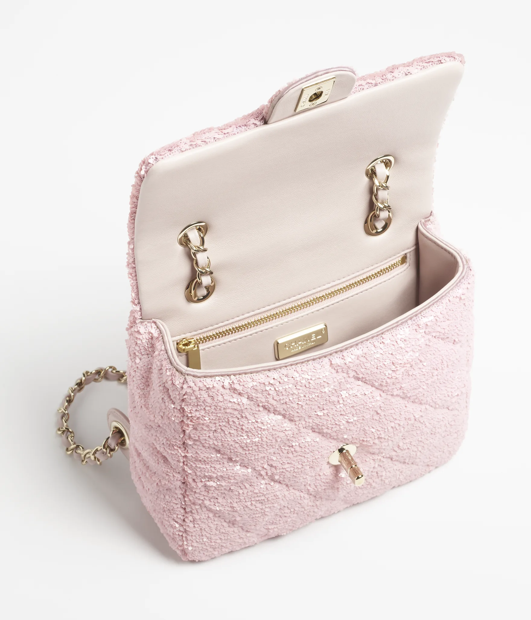 chanel pre-fall/winter 2025/25 25b bags heart bag chanel 25