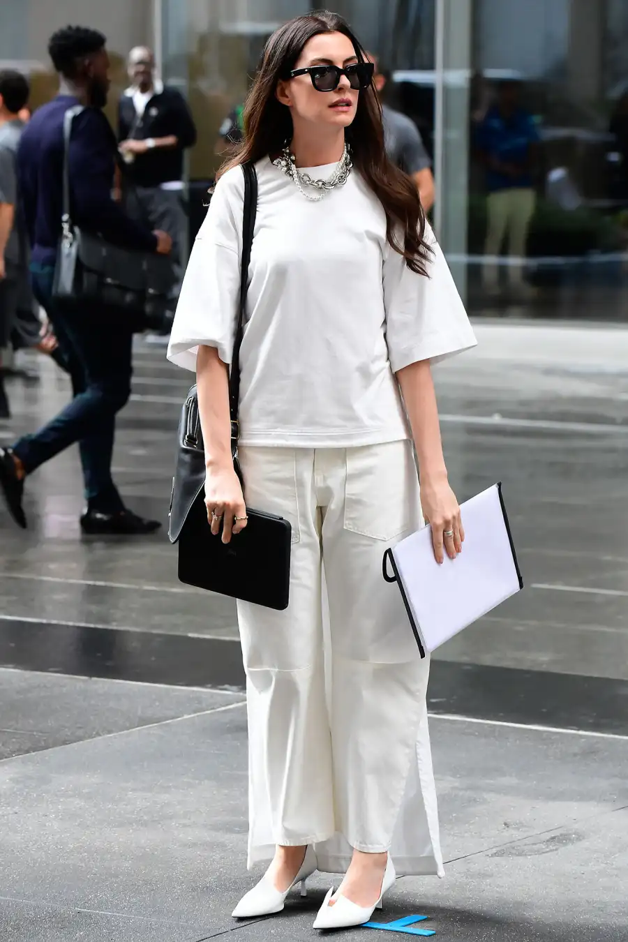 Anne Hathaway 5 Devil Wears Prada 2 Take an Inside Look at Filming