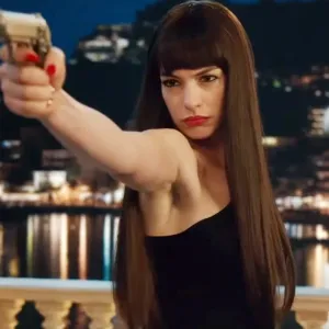 Anne Hathaway in The Hustle