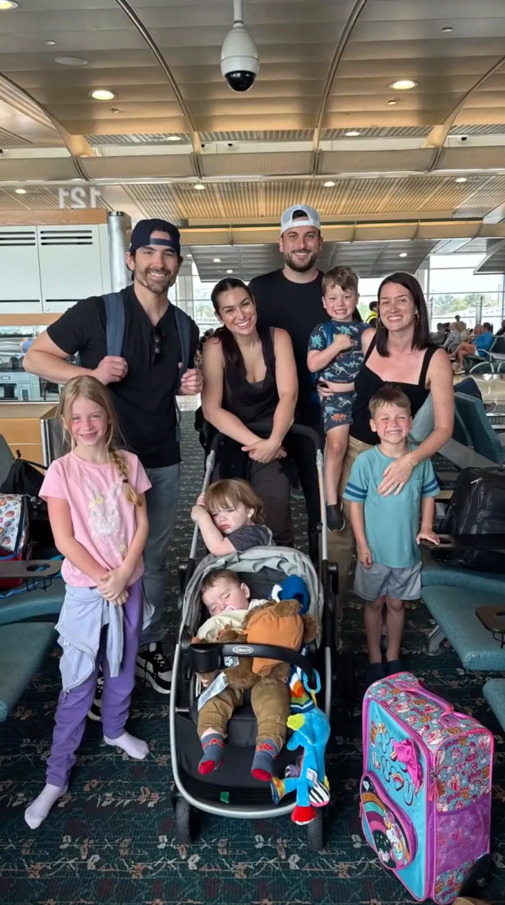 Ashley-Iaconetti-Wishes-Bachelor-in-Paradise-Split-Up-Younger-Cast-and-Goldens