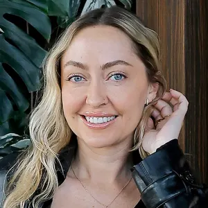 Brandi Cyrus Shares Thoughts About Mom Tish s New Marriage 006