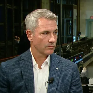 Breaking Down CEO Andy Byron s Estimated Net Worth Amid Coldplay Cheating Scand