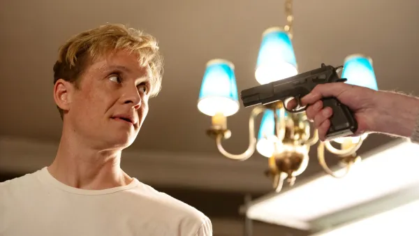 Matthias Schweighöfer in Brick