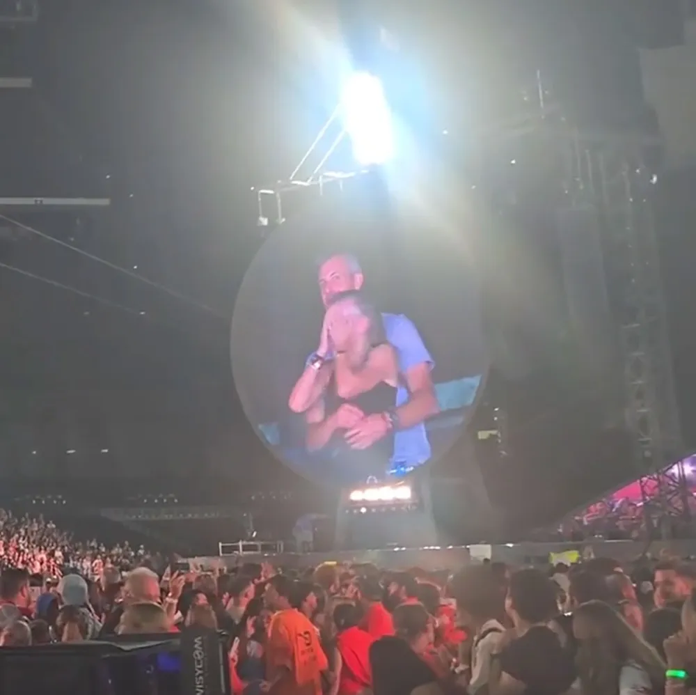 Coldplay Jumbotron Catches Astronomer Andy Byron CEO Cuddling Woman Who Is Not His Wife 2