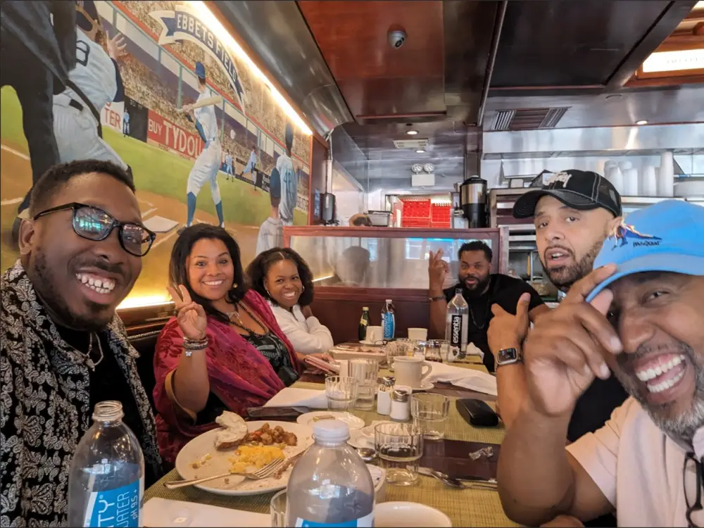 Diner Group Shot Malcolm Jamal Warners Friend Shares BTS Photos From His Personal Life .jpg
