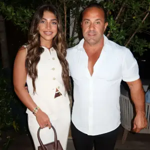 Feature Gia Giudice Apologizes for Requesting Dad Joe Giudice be Pardoned on 4th of July