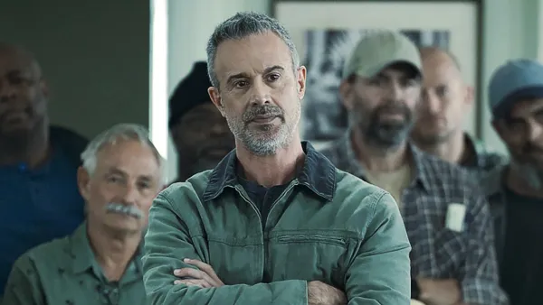 Freddie Prinze Jr Says Ray s Trauma Is What Drew Him Back to IKWYDLS Teases Big Role 055