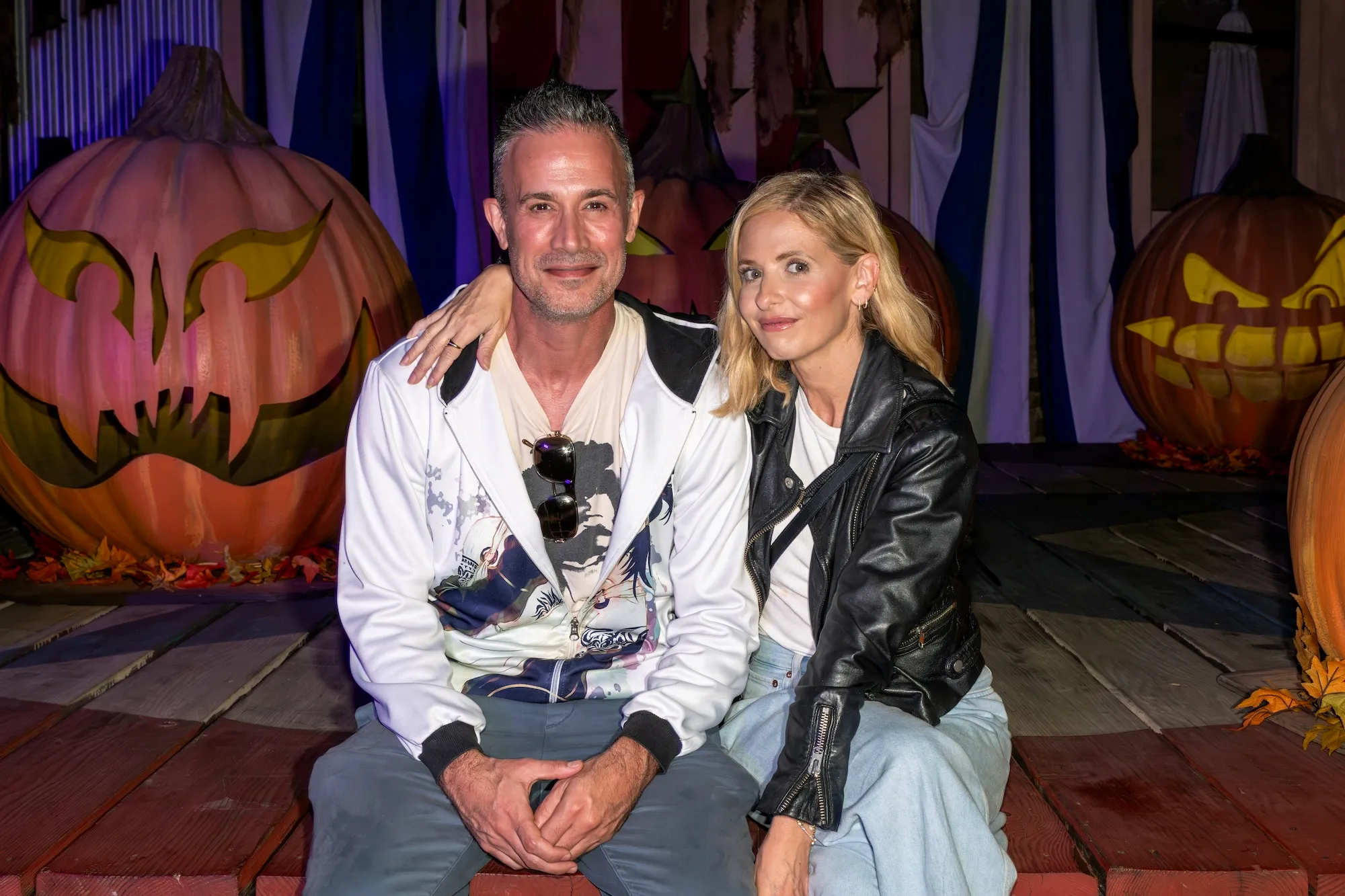 Sarah Michelle Gellar And Noah Beck Celebrate 50 Years Of Nightmares At Knott's Scary Farm