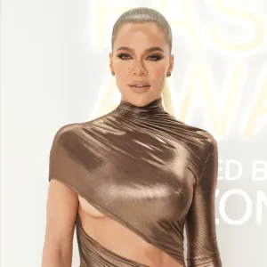 GettyImages 1439984659 Khloe Kardashian Hid Melanoma From Family After Dad Cancer Death