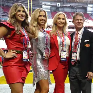 Guide to Chiefs Owner Clark Hunt's Family