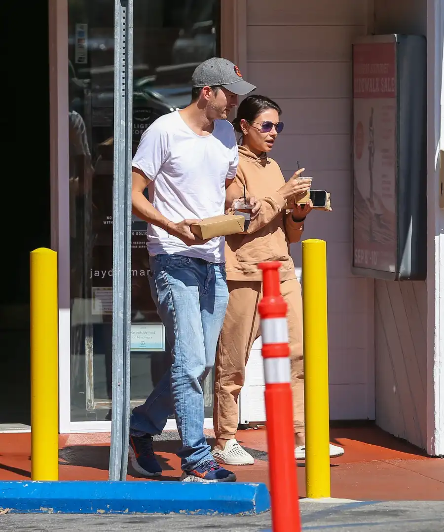 GettyImages-1651528531 Ashton Kutcher and Mila Kunis' Complete Relationship Timeline