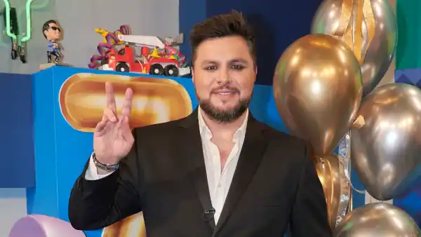 Paul Stanley, conductor de Hoy (TelevisaUnivision)