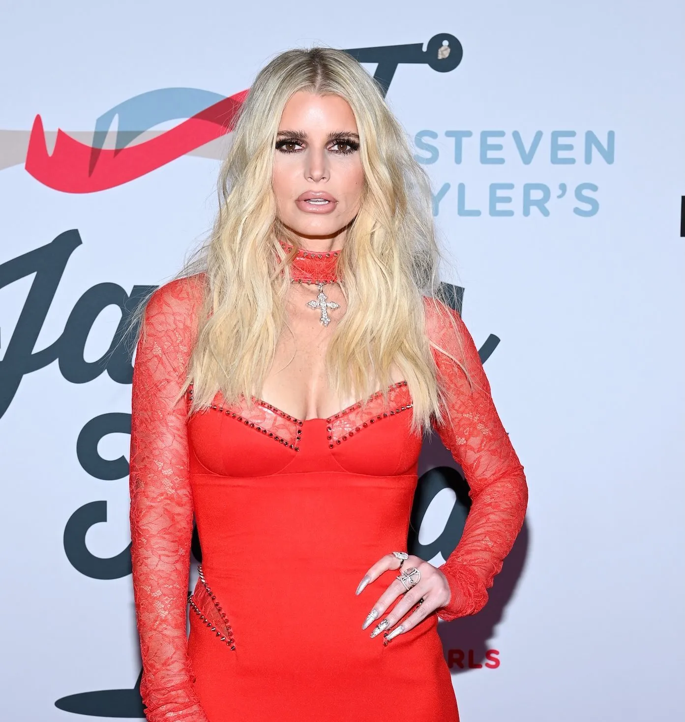 GettyImages-1986759974 Jessica Simpson Shows Off Darker Hair Transformation in 45th Birthday Post.jpg