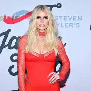 GettyImages-1986759974 Jessica Simpson Shows Off Darker Hair Transformation in 45th Birthday Post.jpg