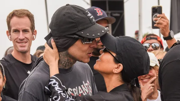 GettyImages-2160927148 Kourtney Kardashian Supports Travis Barker During Huge UK Concert .jpg