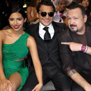 Ángela Aguilar, Christian Nodal y Pepe Aguilar.