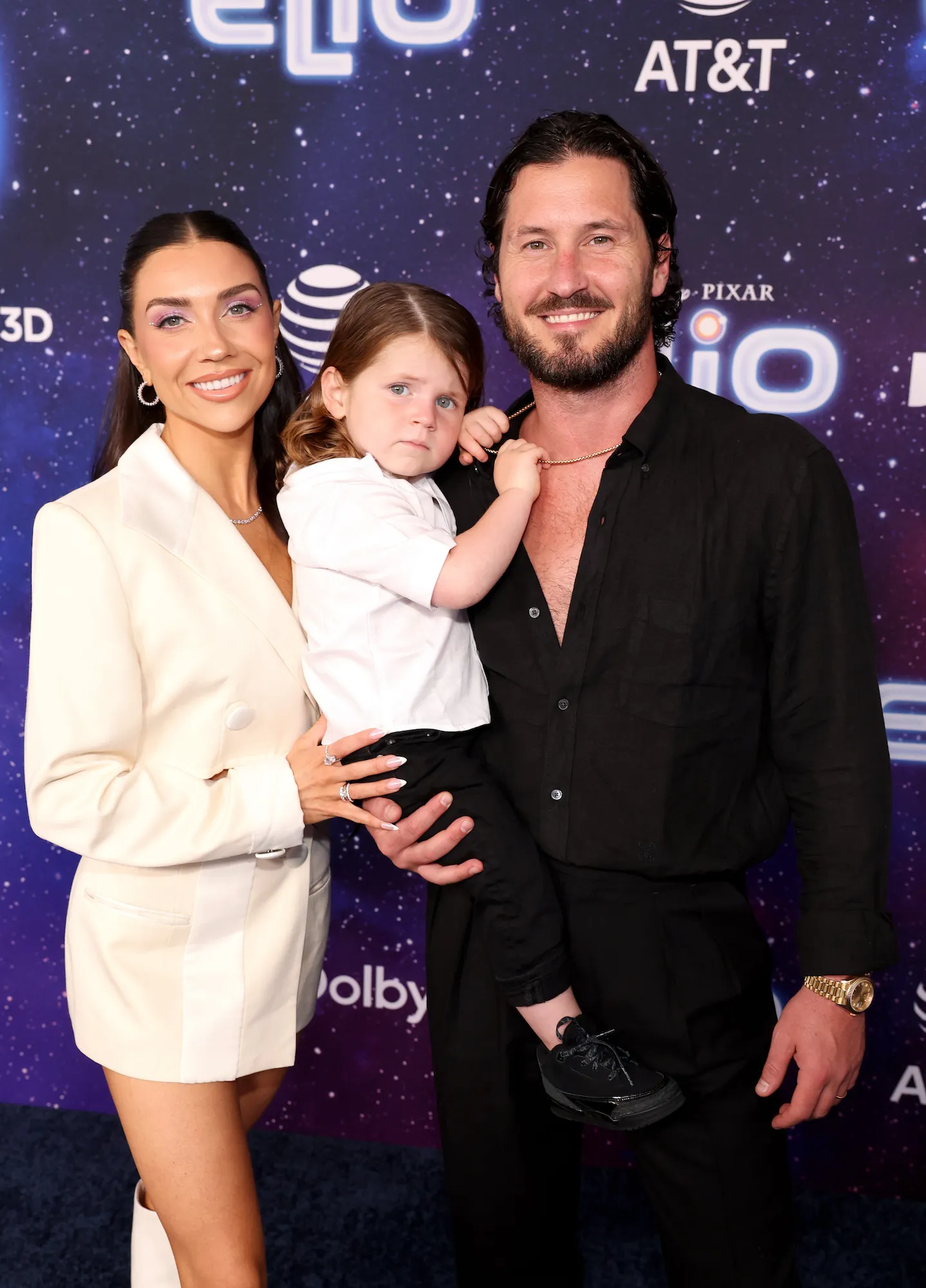 GettyImages-2219562614-Jenna-Johnson-Claps-Back-at-Criticism-of-2-Year-Old-Son-Rome-Using-a-Bottle