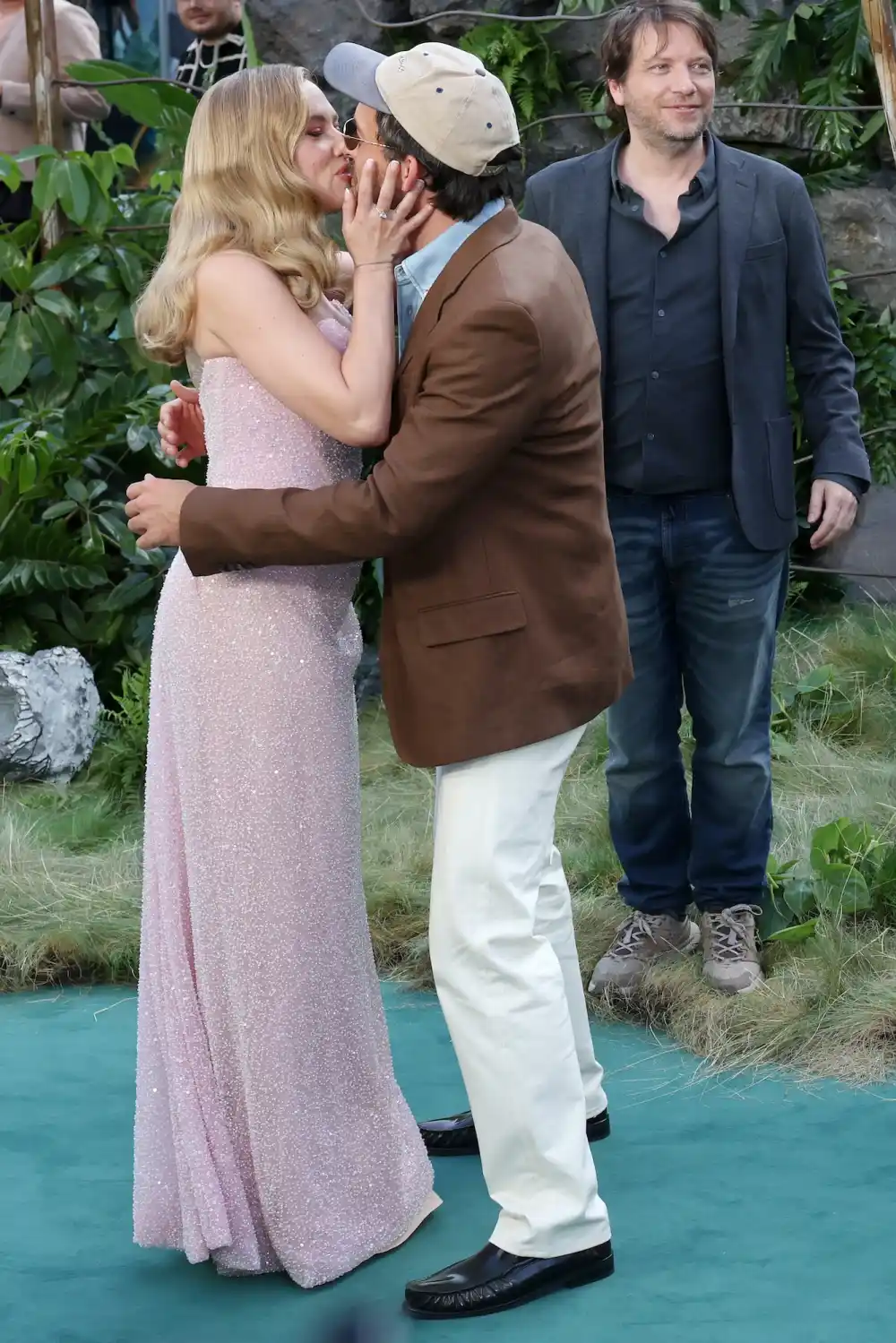 Colin Jost Reacts to Jonathan Bailey Kissing His Wife Scarlett Johansson