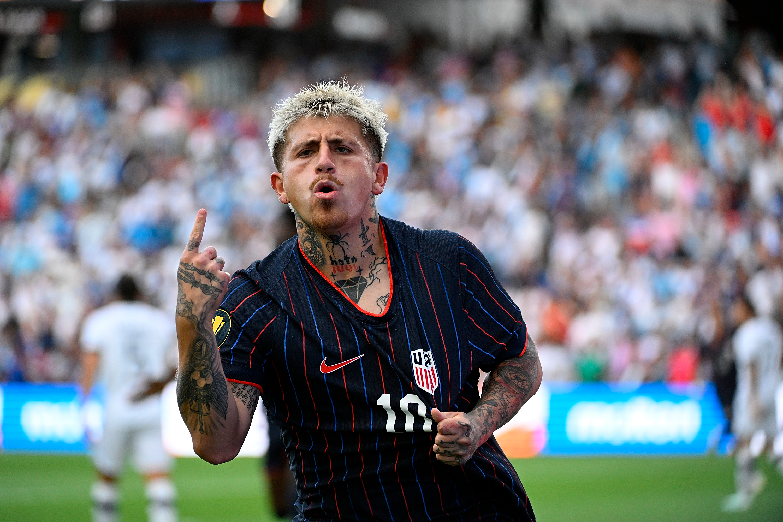 Futbolista Diego Luna.