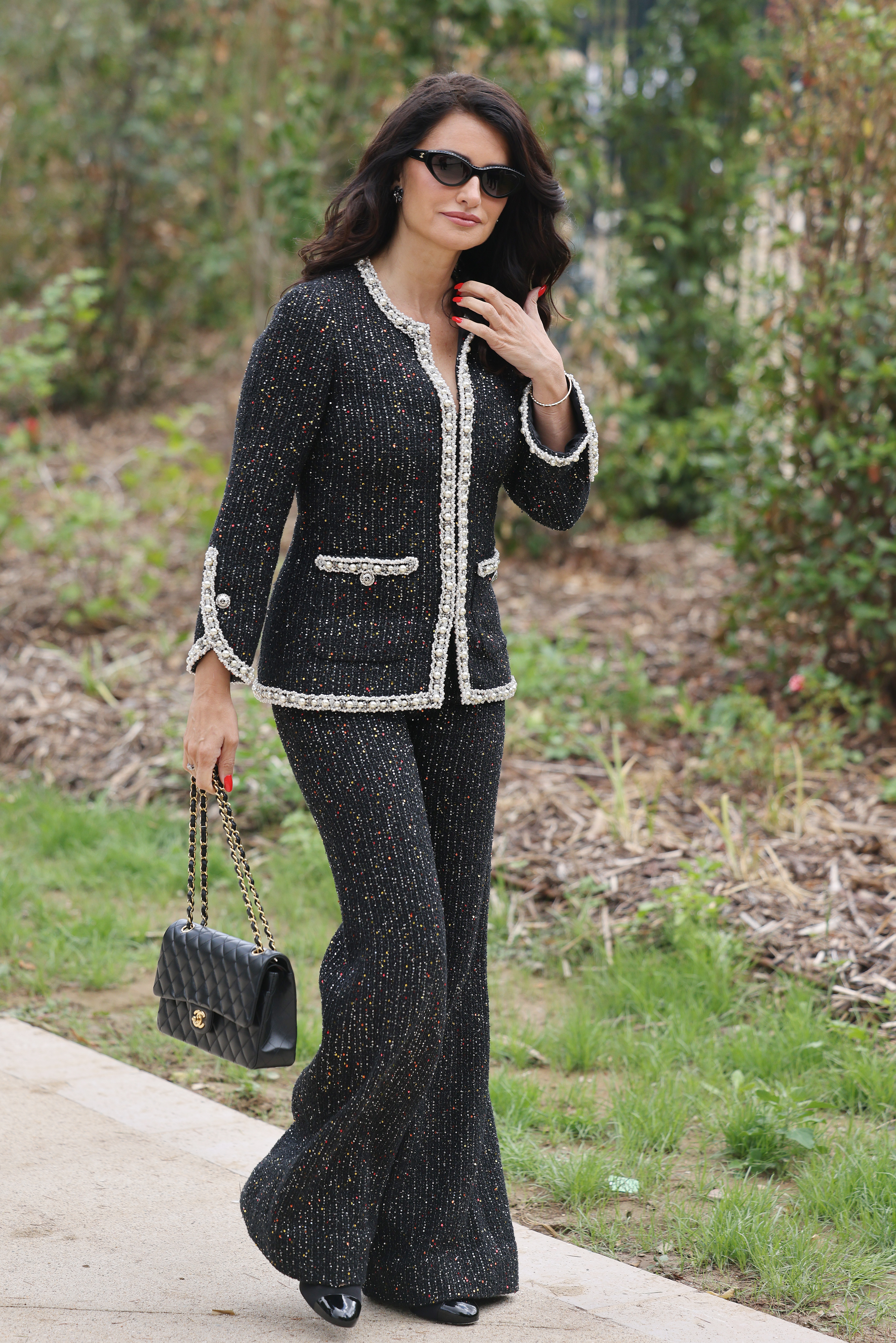 Penelope Cruz attends the Chanel Haute Couture Fall/Winter 2025/2026 show as part of Paris Fashion Week on July 08, 2025 in Paris, France.