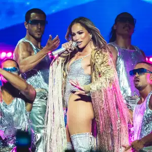Jennifer Lopez Hits Several Sex Positions During Recent Live Show