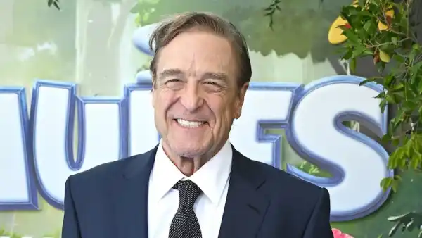 GettyImages-2225026976 John Goodman Flaunts Impressive 200-Lb Weight Loss at Smurfs Premiere