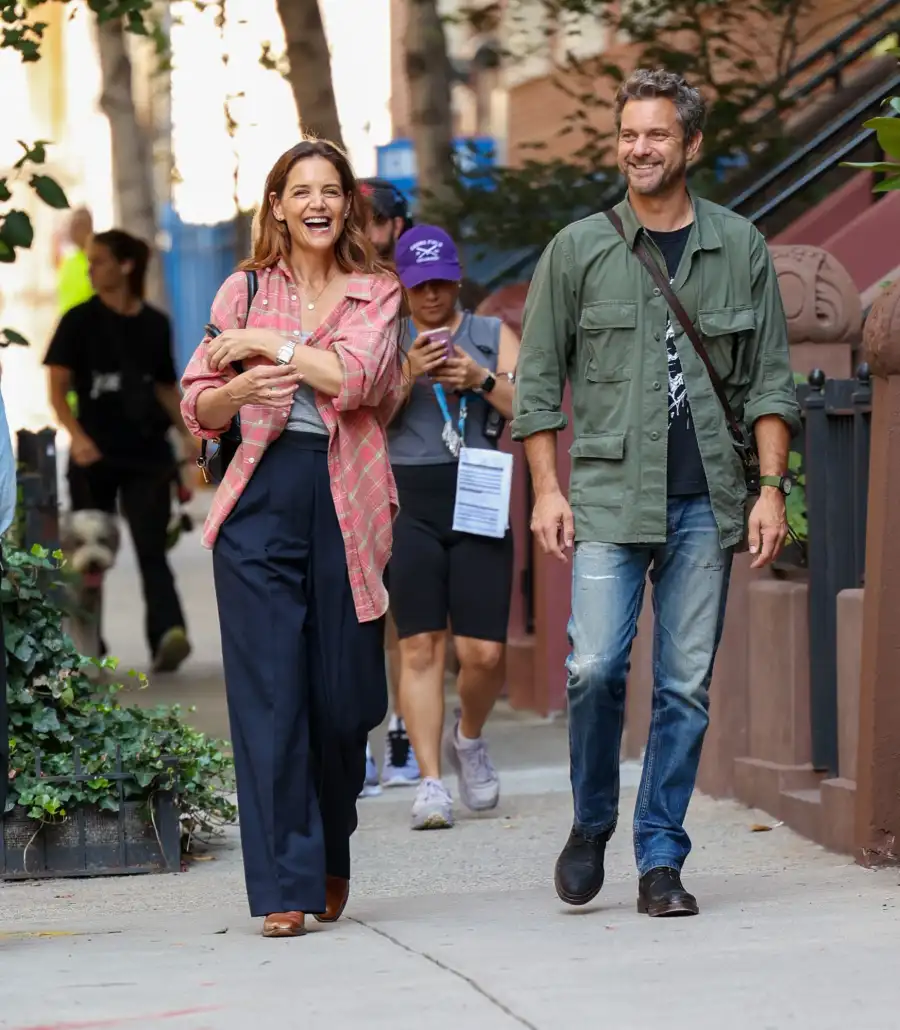 GettyImages 2225467689 Katie Holmes and Joshua Jackson Reunite for Happy Hours