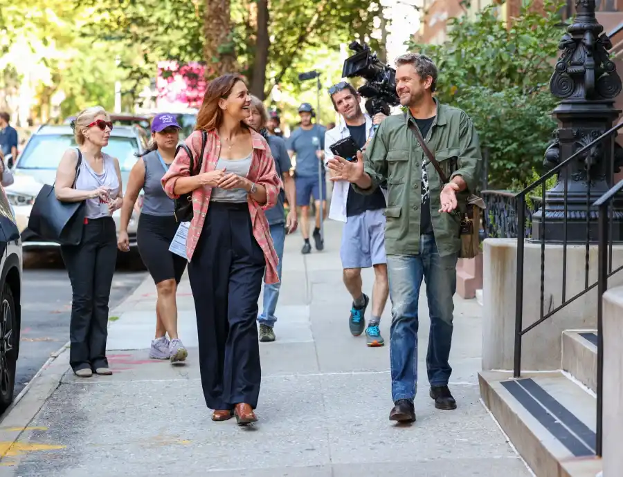 GettyImages 2225467709 Inside Katie Holmes and Joshua Jackson Filming Happy Hours