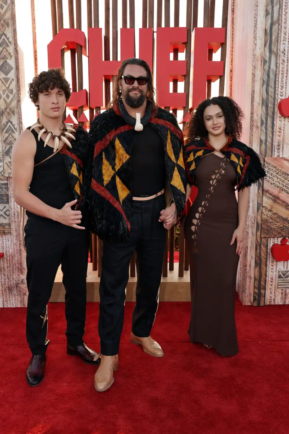 GettyImages-2225947751-Jason-Momoas-Kids-Look-All-Grown-Up-During-Rare-Red-Carpet-Outing