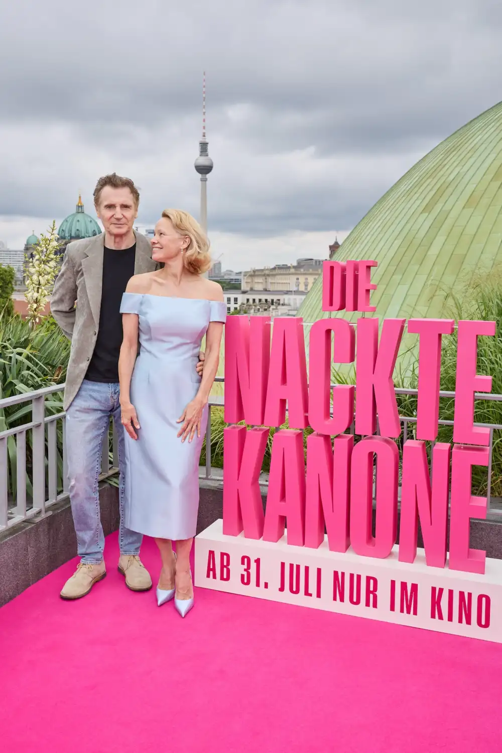 Liam Neeson Reveals Pamela Anderson Baked Him Bread After Their Kiss