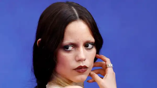 Jenna Ortega Is Unrecognizable With Bleached Brows at ‘Wednesday’ Premiere