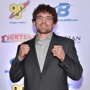 UFC's Ben Askren Says He 'Died 4 Times' Due to Severe Pneumonia