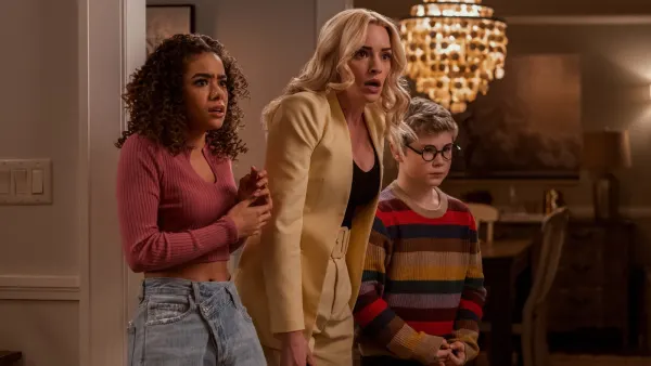 Ginny-and-Georgia-TCDGIAN_ZX062