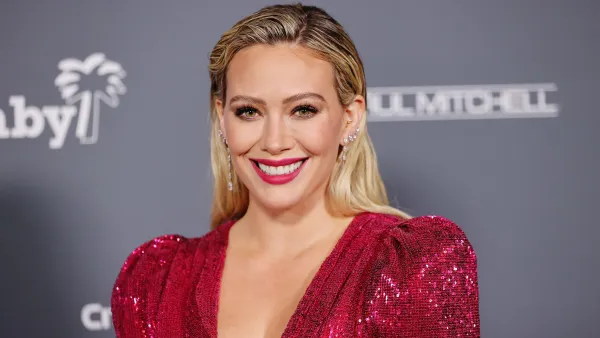 WEST HOLLYWOOD, CALIFORNIA - NOVEMBER 13: Hilary Duff attends the Baby2Baby 10-Year Gala Presented By Paul Mitchell at the Pacific Design Center on November 13, 2021 in West Hollywood, California. (Photo by Emma McIntyre/Getty Images)