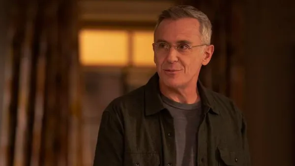 How David Eigenberg Returns on AJLT Season 3