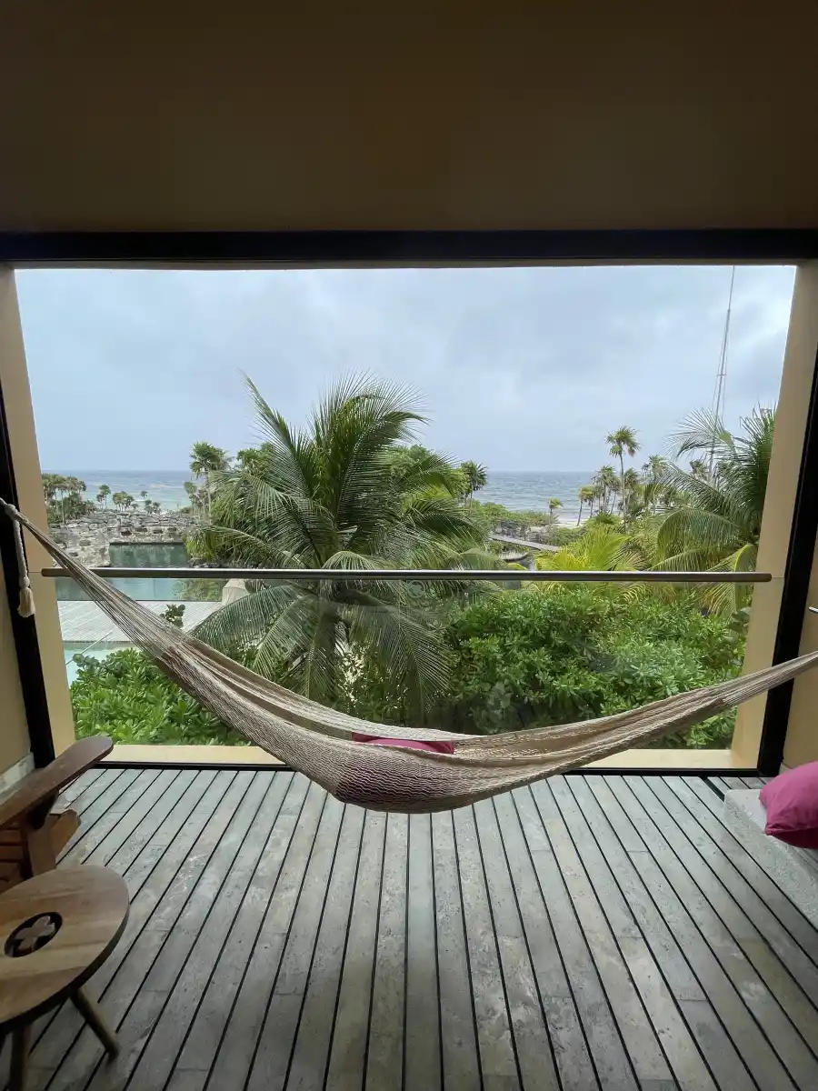 Vista hacia la Riviera Maya desde una habitación del Hotel Xcaret Arte.