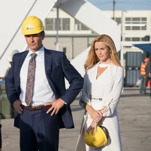 Julian-and-Annie-Runaways-feature-TCDRUNA_EC040