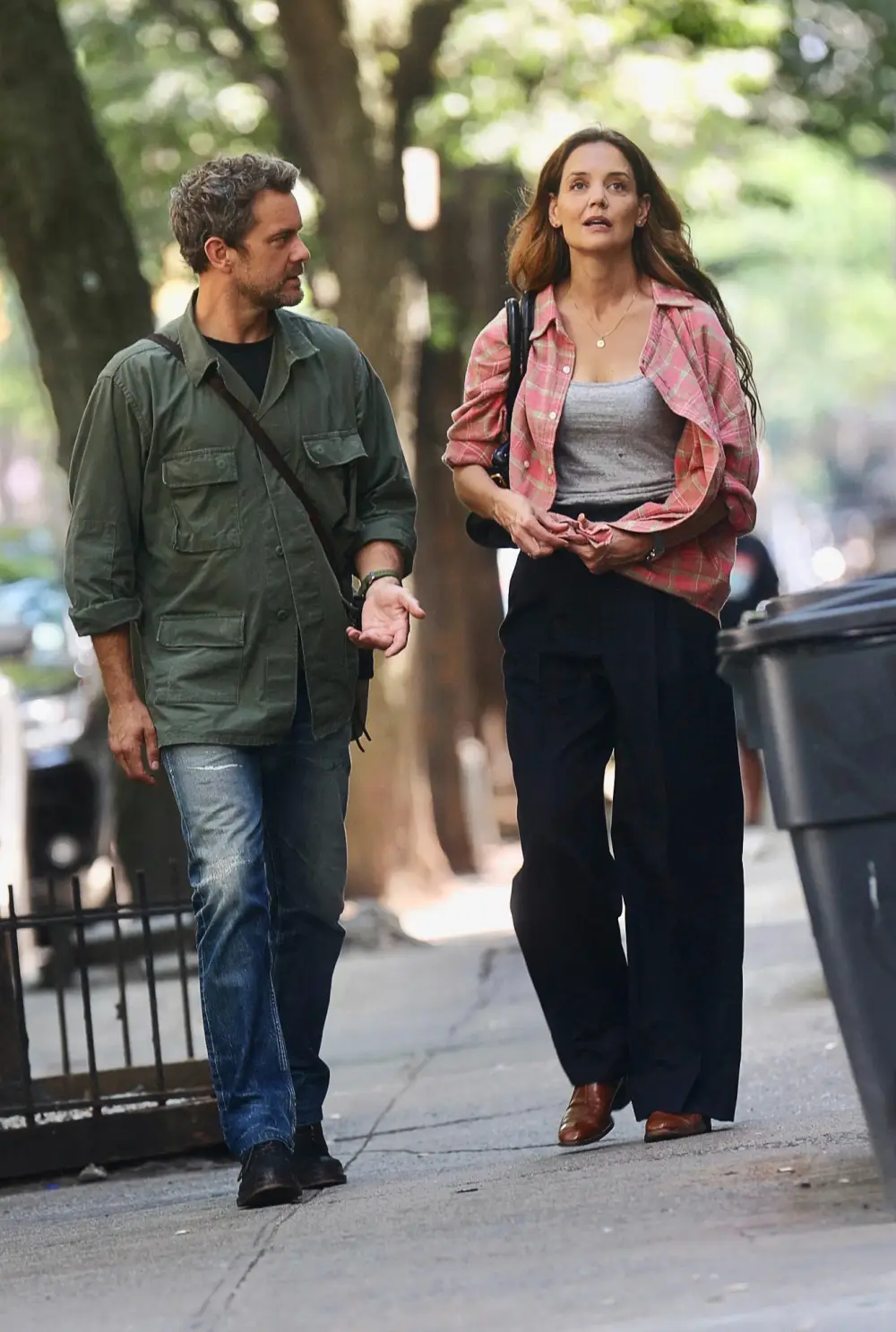 Katie Holmes reunites with Dawson Creek co star Josh Jackson MEGA1341062_021