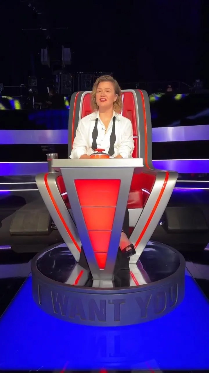 Kelly-Clarkson-Bob-Haircut