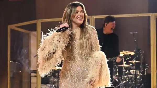 Kelly-Clarkson-GettyImages-2224788606