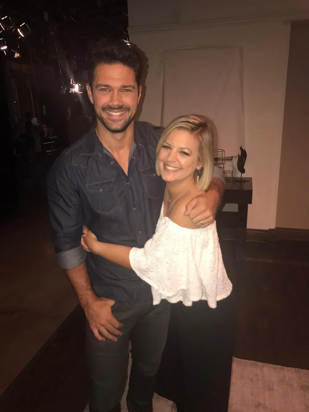 Kirsten Storms son Harper Rose and husband Brandon Brash DCduKGQXUAAaPiN