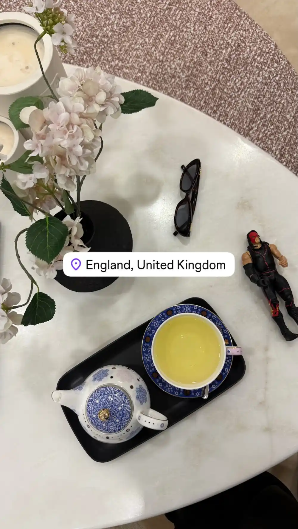 Kourtney Kardashian Praises Husband Travis Barker During Ozzy Osbournes Final Show.jpg