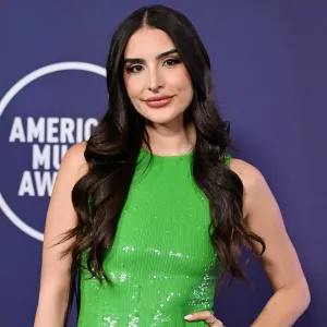 Kyle Richards Daughter Sophia Umansky Shares Update on Her Hair Loss