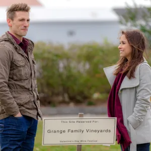Lacey Chabert and Andrew Walker Reuniting for New Hallmark Movie