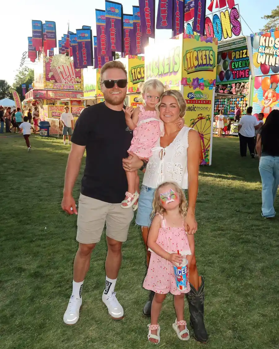 Lindsay Arnold Family Album 009 June 2025