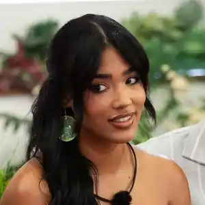 Love Island USA star Andreina Santos Shuts Down Plastic Surgery Rumors Vanna NUP_207595_02402