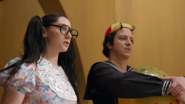 Escena de la bioserie Chespirito: Sin querer queriendo