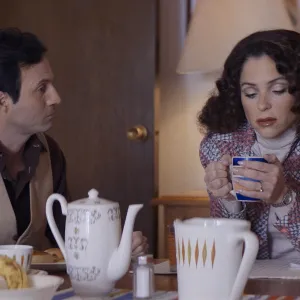 Pablo Cruz y Paulina Dávila como Chespirito y Graciela Fernández